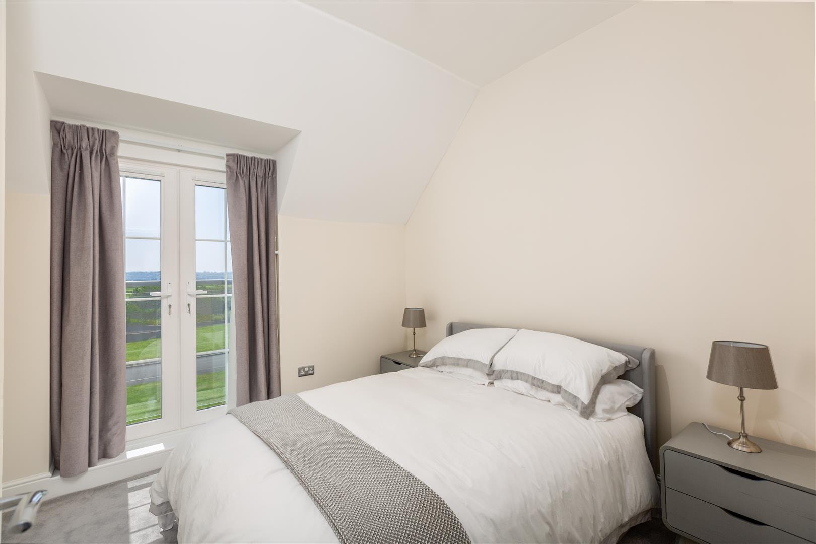 Y Corsydd, Llanelli, SA15 2DX